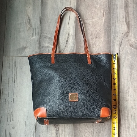 Dooney & Bourke Black and Brown Leather Shoulder Bag - Picture 9 of 16